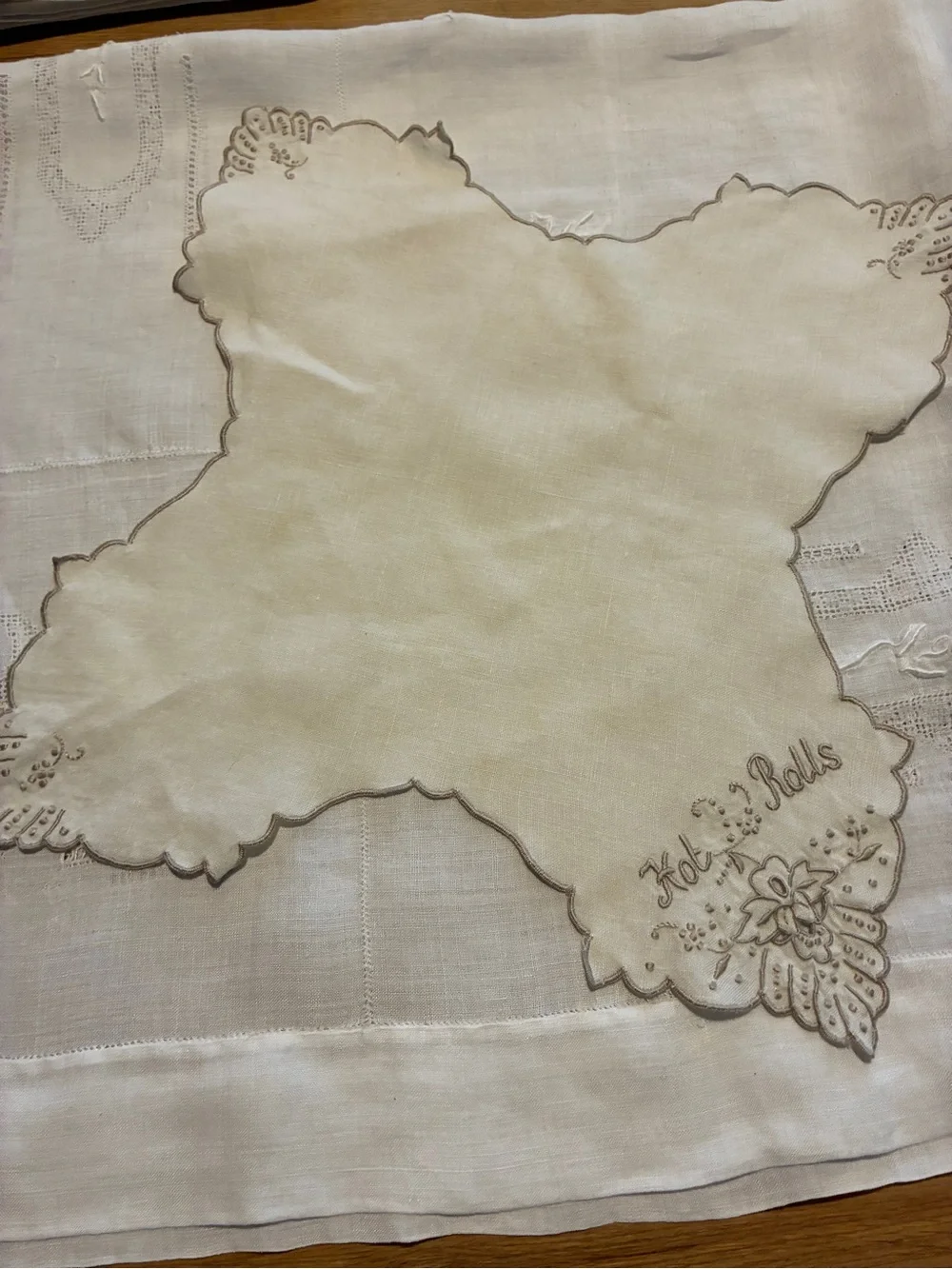 Vintage Embroidered Linen Doilies Set - Basket covers and Bun Warmer Covers